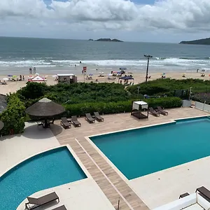 https://alto-padrao-pe-na-areia-2.santa-catarina-brasil.com