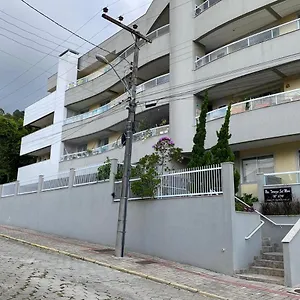 https://terraza-bombinhas.santa-catarina-brasil.com